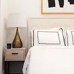 69-3C Stylish Lower East East 1Br Apt Brand New