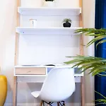 69-3C Stylish Lower East East 1Br Apt Brand New