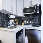 69-2D Stylish Lower East Side 1Br Apt Brand New