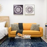 1597-8 Luxury Studio Upper East Side W&D