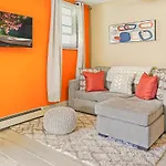 The Cozy Corner Suite* *Fast Wifi* *278 Mbps* *30 Min To Nyc