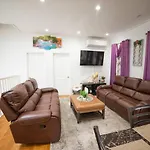 Homestay Floor With Skylight Brooklyn New York