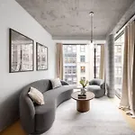 Stunning Penthouse In Chelsea Apartment *
