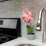 Luxury Oasis In The Heart Of Brooklyn *