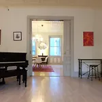 1830\'S Historic Merchant House On The Park Les