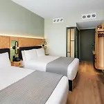 Moxy Brooklyn Williamsburg 3* New York