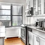 Apartment Uws 1br W Open Kitchen Doorman Gym Nyc-166