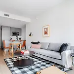 Ues 1br W Dm Elevator Gym Coworking Spaces Nyc-588 Apartment