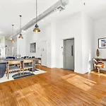 Luxurious 3 Bedroom Soho