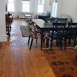 Gorgeous Victorian House!! Entire In Sam's Villa New York