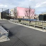 Barnes Ave