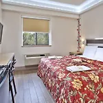 Hotel Brooklyn Motor 2*