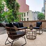 809-2B New Bldg Jr Columbus Circle Balcony Wd