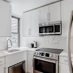Midtown East 1br W Doorman Nr Grand Nyc-1170