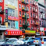 Guest house Sanctuary Nyc Retreats