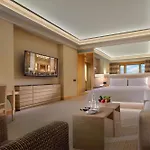 Four Seasons Hotel 5*