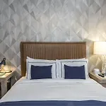 Artezen Hotel 4*