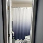 Apartment Modern One Bedroom *