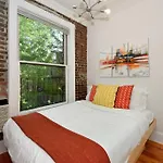 Amazing 3 Bedroom Apartment Near Times Square