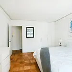 Elegant 2 Bedroom Apartment At Columbus Circle