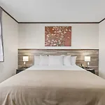 Highbridge Hotel 3*