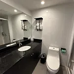 Regal & Laguardia Hotel New York