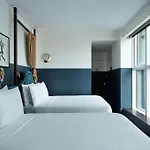 Hotel Civilian
