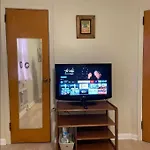 Cozy Private Bedroom: 15 Min To Jfk/ 20 Min To Lga
