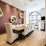 Midtown 2Br W Elevator Wd Nr Entertainment Nyc-1227