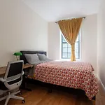 Little Manhattan Lodge