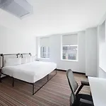 Courtyard By Marriott Manhattan/herald Square New York