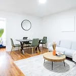 49-4A Prime Midtown Newly 2Br Wd