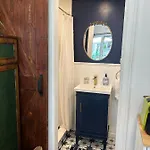 Adorable 1 Bedroom Apartment *