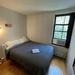 Comfy At Great Townhouse In Williamsburg