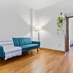 Living At Columbia Apartment New York
