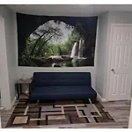 Cozy 2 Bedrooms And A Yard