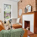 Brownstone Near Subway And Columbia Uni
