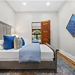 Apartment Brownstone Near Subway And Columbia Uni *