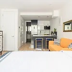 1597-7 Luxury Upper East Studio W&D In Unit