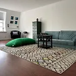 Spacious Studio Near Ditmars Blvd