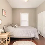 Elegant 3 Bed One Bath At West Side