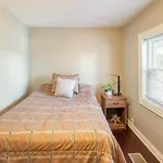 Elegant 3 Bed One Bath At West Side