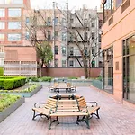 Ues 2Br W Elevator Doorman Nr Transportation Nyc-1297
