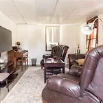 Cozy Room With Private Bathroom