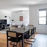 Apartment Modern Three Bedroom Brooklyn Condo-hotel