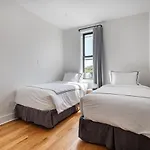 Modern Three Bedroom Brooklyn Condo-hotel Apartment *