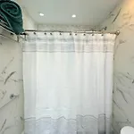 The Waltham Private & Bathroom John F Kennedy Jfk Lga Airport Manhattan Penn Station Bullet-train 15 Min