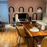 Guest house The Waltham Private & Bathroom John F Kennedy Jfk Lga Airport Manhattan Penn Station Bullet-train 15 Min 3*