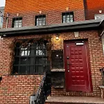 Guest house The Waltham Private & Bathroom John F Kennedy Jfk Lga Airport Manhattan Penn Station Bullet-train 15 Min 3*