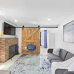 75-5c 3br Luxury Duplex Brand New W&d Elevator *